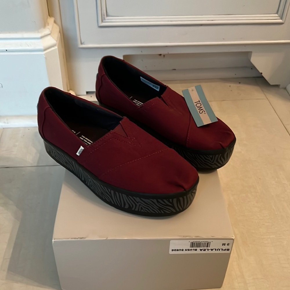 Toms Alpagarta Boardwalk Slip-on Sneakers